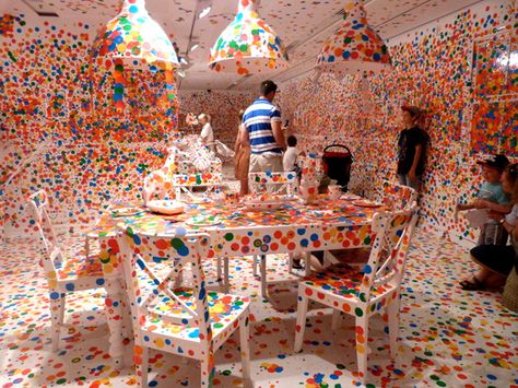 sticker Gallery Of Modern Art, Room Stickers, Yayoi Kusama, White Room, Sculpture Installation, Kids Stickers, Design Milk, Land Art, Art Plastique