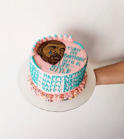 Drake on Cake... TURN YOUR BIRTHDAY INTO A LIFESTYLE Look At You Turning 20 Twice Cake, You’re 20 Cake, Go Shawty Its Your Birthday Cake, Cake For Best Friend, Drake Birthday Cake, Drake Party, Drake Birthday, Turning 22, Drake Cake