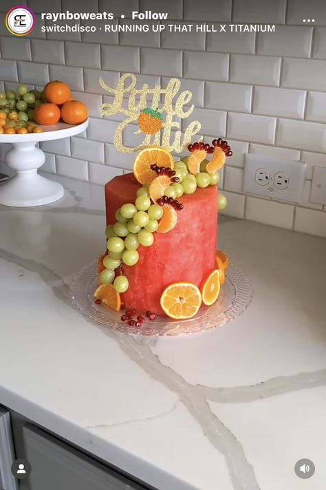 Smash Cake Watermelon, 1st Birthday Cake Fruit, Dragon Fruit Cake Decoration, Fruit Cake For Baby, Fruit Shaped Cake, First Birthday Fruit Theme, Fruit Cake Decoration, Watermelon Cake Birthday, Fruit Tower