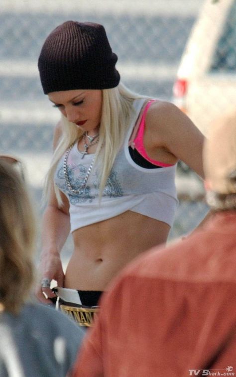 Gwen Stefani Abs Gwen Stefani Hollaback Girl, Hollaback Girl Gwen Stefani, Hollaback Girl, Your Crazy, Free Domain, Gwen Stefani, Personal Website, Diva, Halloween Costumes