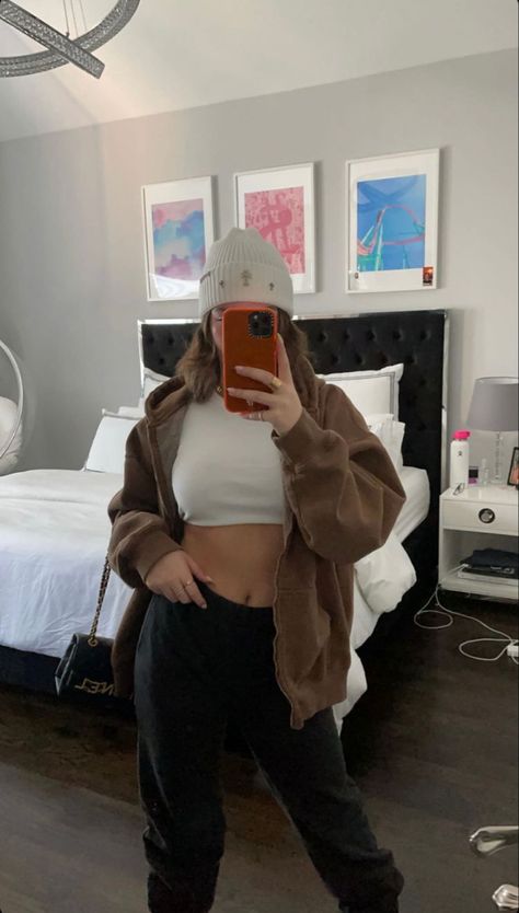 Evange Petrakis, Evangelina Petrakis, Sick Fits, Instagram Creative, Dream Closet, Room Ideas, Rain Jacket, Outfit Inspirations, Cute Outfits