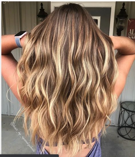 Highlights For Light Brown Hair Caramel, Brunette With Simple Blonde Highlights, Beachy Blonde Highlights On Brown Hair, T Bar Highlights, Golden Blonde Balayage On Brown Hair, Beachy Highlights Brown Hair, Sunkissed Hair Highlights, Beachy Blonde Highlights, Beachy Highlights