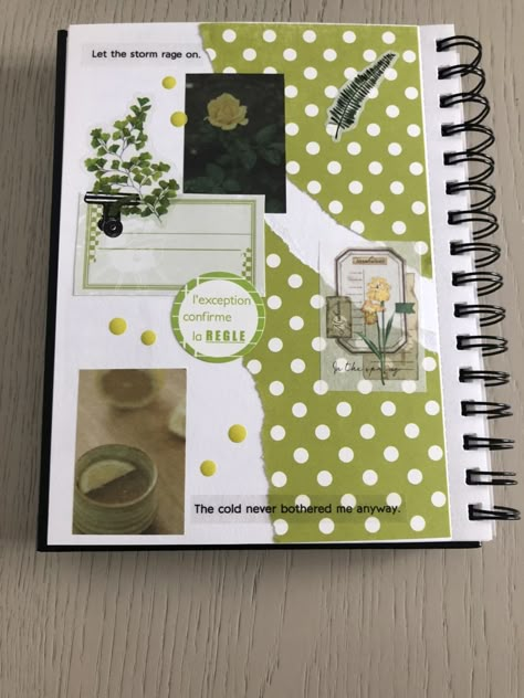 A4 Journal Ideas, Orange Scrapbook Ideas, Green Journal Aesthetic, Diary Writing Ideas Creative, Green Scrapbook, Mini Art Journal, Diy Photo Book, Bullet Journal Paper, Bulletin Journal Ideas