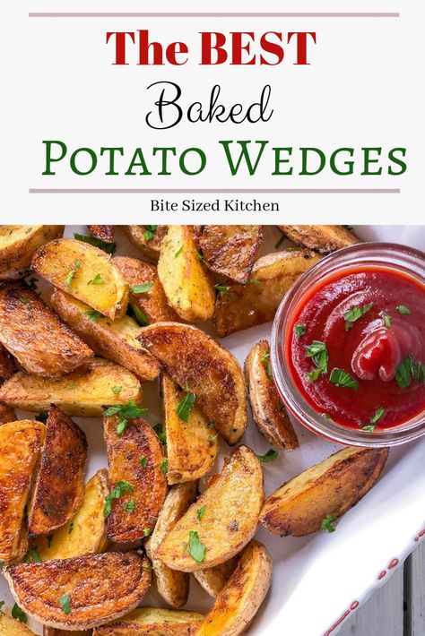 How To Make Homemade Potato Wedges, Broiled Potatoes In Oven, Yukon Potato Wedges, Home Made Potato Wedges, Healthy Roasted Potatoes, Oven Wedges, Potatoes Wedges, Panama Food, Gold Potato Recipes