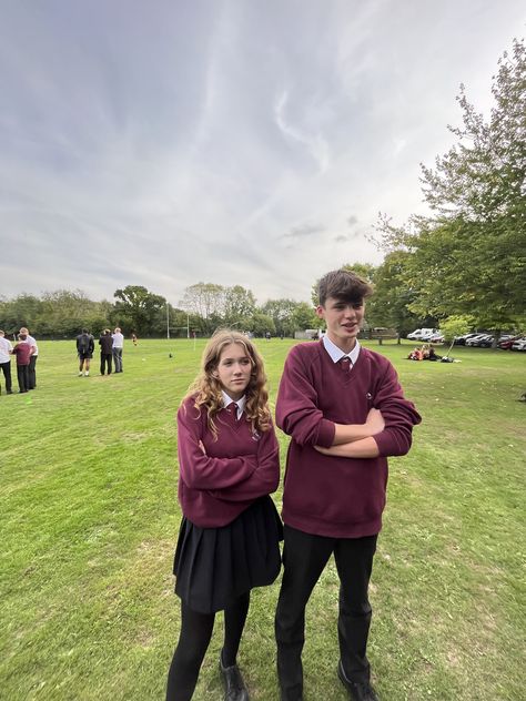 Boarding School Friends Aesthetic, English Private School, School Uniform Fashion Aesthetic, Red Uniform Aesthetic, British Boarding School Dorm, Boarding School Aesthetic Uniform, 90s School Uniform, British School Uniform Aesthetic, American Private School