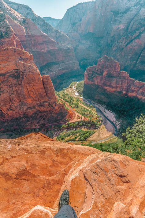 12 Best Things To Do In Zion National Park, USA - Hand Luggage Only - Travel, Food & Photography Blog Zion National Park Photography, National Park Lodges, Best National Parks, Zion National Park Utah, National Parks Photography, National Park Road Trip, Utah Travel, National Parks Usa, National Parks Trip