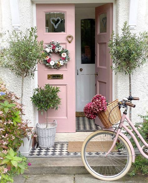 @jade.doutch Pink Front Door, Valentine Door Decorations, Pink Door, Pink Tiles, Different Shades Of Pink, Deco Boheme, Front Porch Decorating, Pink Kitchen, Pink Spring