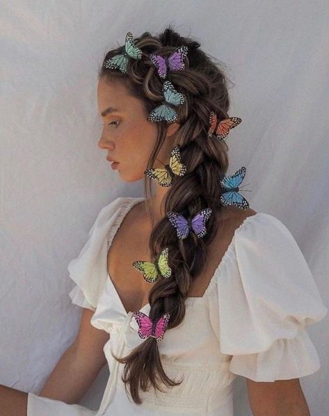 Penteado Butterfly 🦋💙 Butterfly Hairstyle, Festival Make Up, Fairy Hair, Trendy Hairstyle, Crazy Hair Days, Crazy Hair, Aesthetic Hair, Hairstyle Ideas, Hair Day