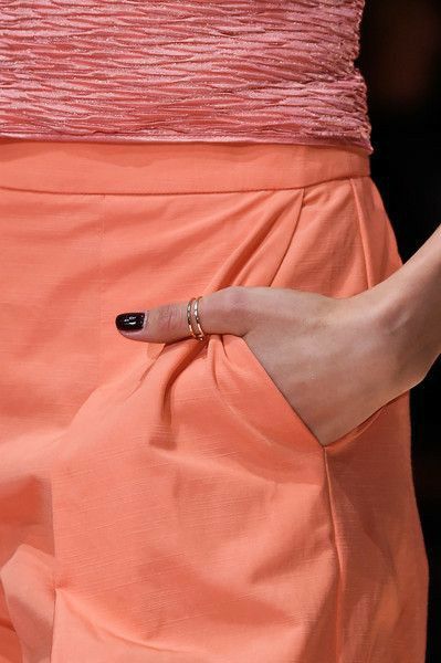 Coral Aesthetic, Apricot Crush, Coral Pantone, Peach Echo, Coral Fashion, Salmon Peach, Blue Photography, 2016 Runway, Living Coral