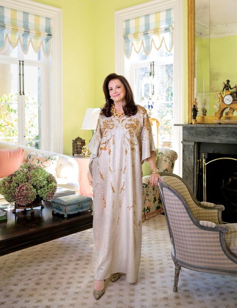 Patricia Altschul, Third Marriage, Mario Buatta, Chinoiserie Fabric, South Carolina Homes, Charleston Homes, Morning Room, How To Dress A Bed, Charleston South Carolina