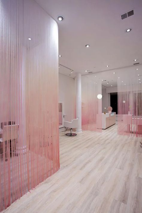 Beauty Bar Salon, Glam Seamless, Salon Interior Design Ideas, Nail Salon Interior Design, Nail Salon Interior, Esthetician Room Decor, Spa Room Decor, Hair Salon Interior, Interior Design Pictures