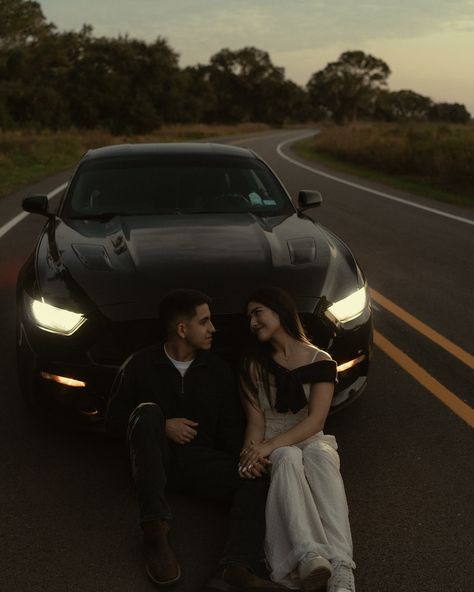 Chasing sunsets with the love of your life!! Closing off the year with this amazing couples session😭🤟 Texas only has about 1 more week before the trees are grey and UGLYYYYY!! #cinematicphotography #authenticlovemag #777luckfish #dirtybootsandmessyhair #unscriptedposingapp #texascinematicphotography #texascreativecouples #texasweddingphotographer #cinematiccouplesphotographer Couple And Car Photography, Race Car Engagement Photos, Couple Car Pictures, Modern Couple Photoshoot, Car Photoshoot Couple, Car Couple Pictures, Car Couple Photoshoot, Car Couple Aesthetic, Hard Launch