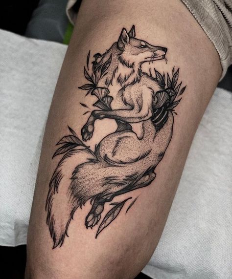 Japanese Fox Tattoo Design, Fox Tattoo Ideas Men, Decay Tattoo, Men Fox Tattoo, Mens Fox Tattoo, Blackwork Fox Tattoo, Fox Skull Tattoo, Fox Skull Tattoo Design, Creepy Fox Tattoo