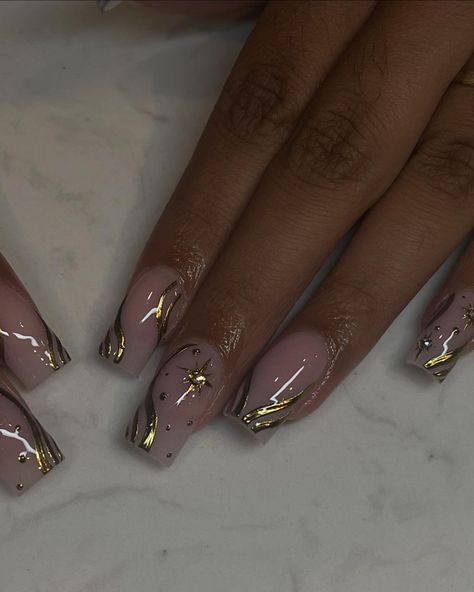 Cute and simple chrome design ✨ . . . . . . #nails #nailsofinstagram #explorepage #cutenails #chromenails #simplenails #ctnailtech #ct #nailart Chrome Nails New Years Eve, Gold Chrome Line Nails, Metallic Powder Nails, Chrome Square Nails Designs, Square Nail Designs Chrome, Silver Charm Nails, Short Square Gel Nail Designs, New Years Acrylics, Fun Square Nails