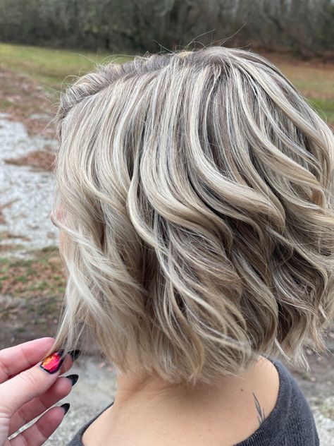 Ash Blonde With Gray Highlights, Babylights Blonde Short Hair, Platinum Lowlights, Blonde Highlights To Cover Grey, Blonde Lowlights In Blonde Hair, Ash Blonde Babylights, Pearl Blonde Highlights, Ash Blonde Hair With Highlights, Gigi Hair