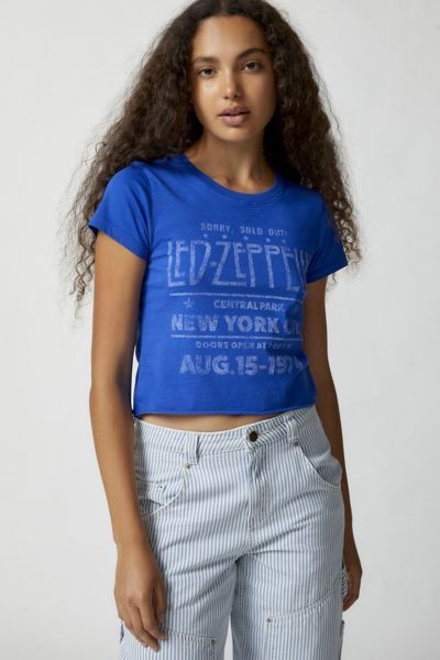 Shop Led Zeppelin Concert Baby Tee at Urban Outfitters today. Discover more selections just like this online or in-store. Shop your favorite brands and sign up for UO Rewards to receive 10% off your next purchase! Urban Outfitters Tops Summer, Led Zeppelin Concert, Urban Outfitters Graphic Tees, Concert Graphic, Gray Graphic Tee, Urban Outfitters Shirts, Led Zeppelin Shirt, Urban Outfitters Top, Beachy Outfits