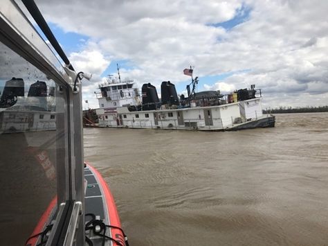 Towing Vessel Pinned to Dam and Taking on Water on Ohio River River Rat, Tow Boat, Sailing Adventures, Ohio River, Mississippi River, Shipwreck, Coast Guard, Mississippi, Ohio