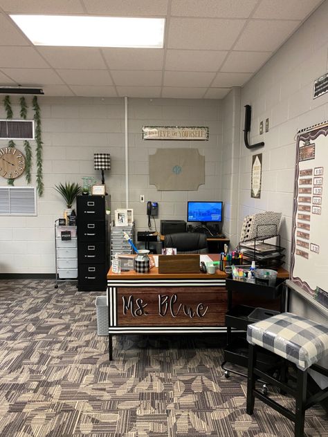 My area of the classroom! Although I wont be in this corner alot, I love how it turned out! Teaching Classroom Decor, Classroom Desk, Class Decor, 3rd Grade Classroom, Class Decoration, Classroom Setup, Teaching Classroom, 3rd Grade, The Classroom