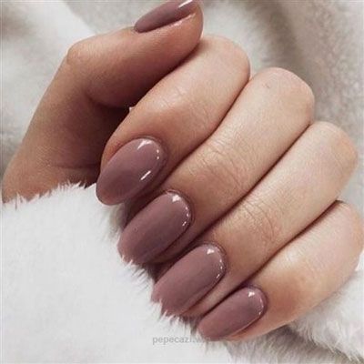 ¿Sabes qué son las uñas gelish? #uñas #manicura Light Colored Nails, Sns Nails Colors, 2019 Nails, Mauve Nails, Nails Purple, Sns Nails, New Nail Designs, Super Nails, Ideas Nails