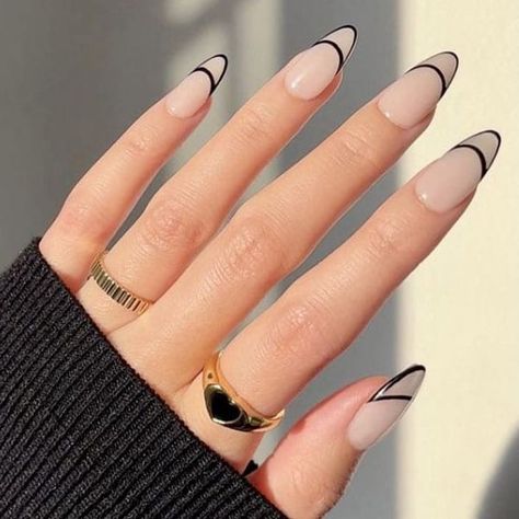 Autumn Nails Ideas Simple, Cute Simple Fall Nails, Black French Tip Nails, Black And White Nail, Black French Tip, Halloween Nails Easy, Prom Nail, Autumn Nail, Nail Colors Winter