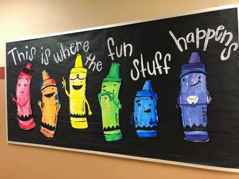 25 Back to School Bulletin Board ideas - Hike n Dip Crayons Door Decoration, Crayons Bulletin Board Ideas, The Day The Crayons Quit Display, The Day The Crayons Quit Bulletin Board, Crayola Bulletin Board Ideas, Crayon Bulletin Board Ideas Preschool, Crayon Bulletin Board Preschool, Color Bulletin Board Ideas, September School Bulletin Boards