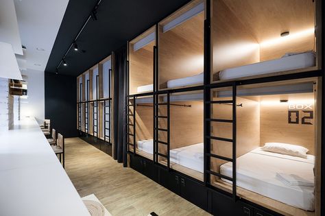 There are two types of travelers. Over-packers and those who only require the bare essentials. For the latter, places like the the InBox… Pod Hotel, Sleep Box, Pod Hotels, Hostel Design, Hostels Design, Sleeping Pods, Hostel Room, Capsule Hotel, Youth Hostel