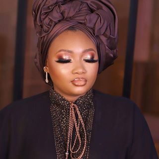 segun lagos (@gele_by_segunlagos) • Instagram photos and videos African Head Scarf, African Turban, Eyebrow Makeup Tips, Makeup Girl, Face Beat, Ways To Wear A Scarf, African Head Wraps, Turban Style, African Style