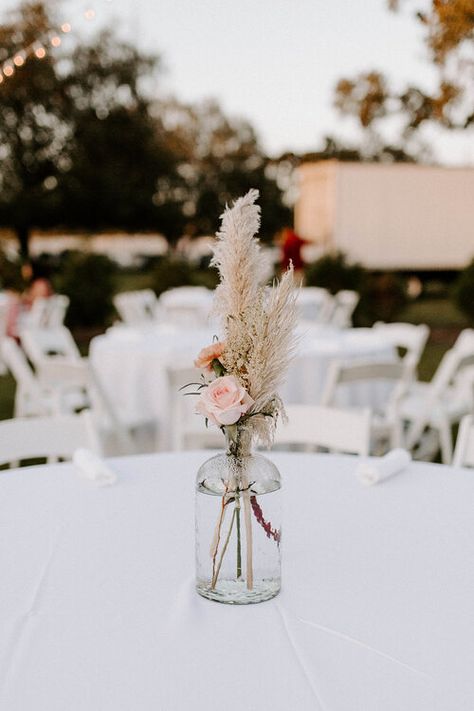 Cocktail Wedding Centerpieces, Bridal Shower Simple Table Decor, Rustic Floral Bridal Shower Decor, Boho Bridal Shower Flowers, Simple Flowers For Table, Rustic Boho Bridal Shower Decor, Pink Boho Wedding Centerpieces, Boho Top Table Flowers, Bridal Shower Table Centerpieces Diy