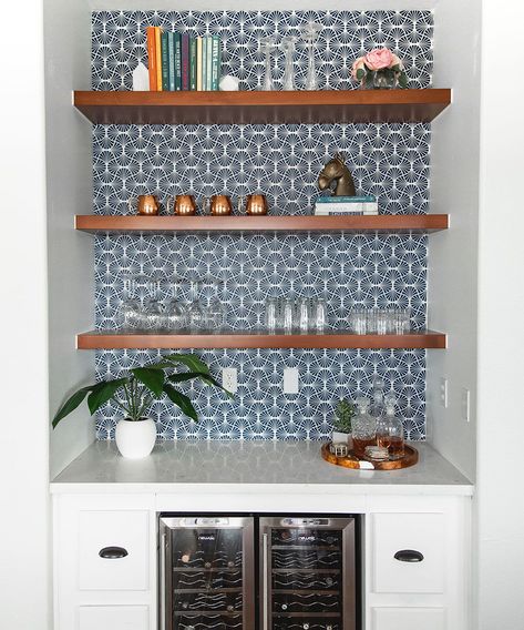 Mexican Tile Backsplash, Kitchen Wall Tiles Design, Bar Nook, Home Wet Bar, Mediterranean Kitchen, Wall Tiles Design, Built In Bar, Home Bar Designs, Kitchen Wall Tiles