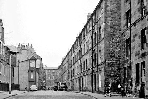 Bedford Street, Stockbridge - Early-1960s #stockbridgeedinburgh #stockbridge #edinburgh #scotland Stockbridge Edinburgh, Bedford Street, Scottish History, Edinburgh Scotland, Beautiful Country, Capital City, Old Photos, Edinburgh, Scotland