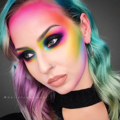 21 Freakishly Cool Halloween Makeup Ideas You'll Want to Steal | Eyes Contour, Make Up Yeux, Pride Ideas, Fantasy Make-up, Lady Killer, Rainbow Eyeshadow, Hairstyle Updo, Drag Make-up, Halloween Makeup Ideas