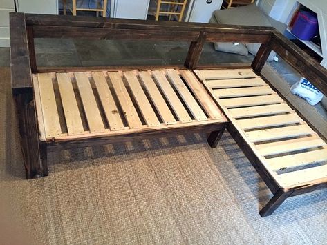 A DIY tutorial to build a sectional style sofa using two crib mattresses for cushions. A sofa you can build yourself and reuse old crib mattresses. Diy Crib Mattress, Old Cribs, Diy Crib, Diy Couch, Diy Casa, Diy Sofa, Diy Holz, Diy Furniture Couch, Crib Mattress