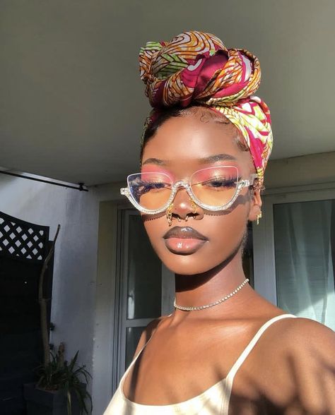 Headwrap Ideas, Headwrap Hairstyles, Braided Scarf, Makeup For Black Skin, Hair Wrap Scarf, Silk Scarf Hair, Head Wrap Styles, Hair Scarf Styles, Head Scarf Styles