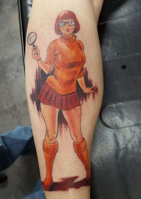 Sexy Velma pin up Tattoo Velma Tattoo, Daphne And Velma, Velma Dinkley, Scooby Doo Mystery Incorporated, Hand And Finger Tattoos, Scooby Doo Mystery, Human Canvas, Pin Up Tattoos, Cartoon Tattoos