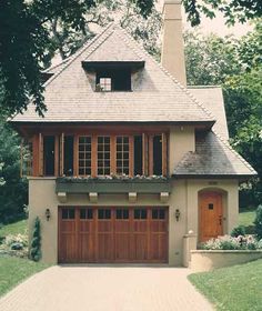 Casa Garage, Casa Country, Dormer Windows, Window Styles, Natural Home Decor, Carriage House, Cool Ideas, Story House, House Goals