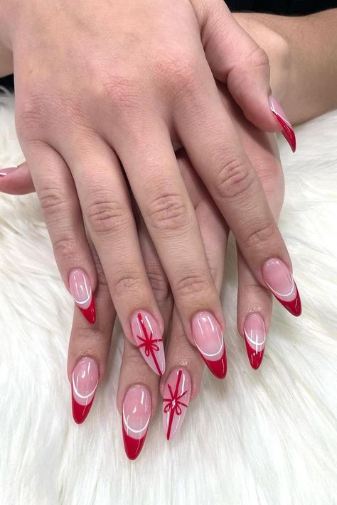 Elegant Christmas Nails, Festive Nails Christmas, Trendy Christmas Nails, Line Nail Designs, Nails Festive, Elegant Touch Nails, Red Christmas Nails, Red French, Christmas Gel Nails