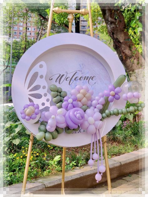 Wholesale Floral Supplies, Round Welcome Sign, Balloon Bouquet Diy, Deco Ballon, Birthday Balloon Decorations, Balloon Gift, Balloon Flowers, Flowers And Butterflies, Balloon Design