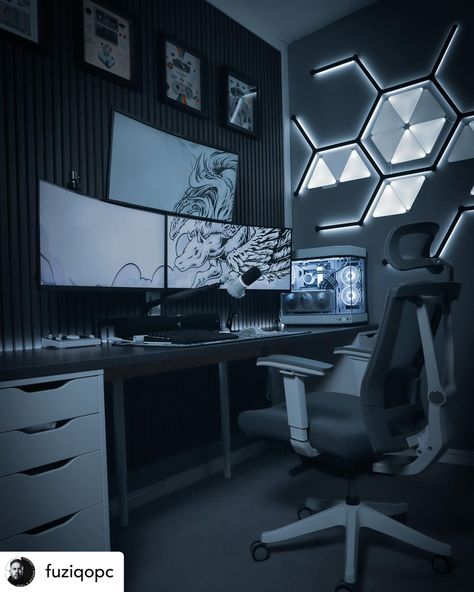 Gamer Setup Aesthetic Black, Black And White Pc Setup Aesthetic, 43 Inch Monitor Setup, L Shape Gaming Setup, White And Black Pc Setup, Gray Gaming Room, All Black Gaming Setup, Black Setup Gaming, Gaming Setup Black And White