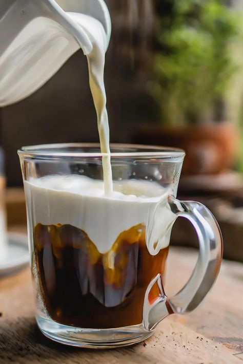 Homemade Non-Dairy Coffee Creamer ‣ Vegan Soiree Vegan Tea Recipes, Vegan Coffee Ice Cream, Vegan Coffee Creamer, Vegan Creamer, Non Dairy Coffee Creamer, Dairy Free Creamer, Vegan Pumpkin Bread, Homemade Coffee Creamer, Vegan Coffee