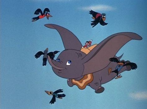 Dumbo 1941, Dumbo Flying, Disney Birds, Animals Disney, Dumbo Disney, Creative Vibes, Dumbo Ears, Bedknobs And Broomsticks, Disney Inspiration