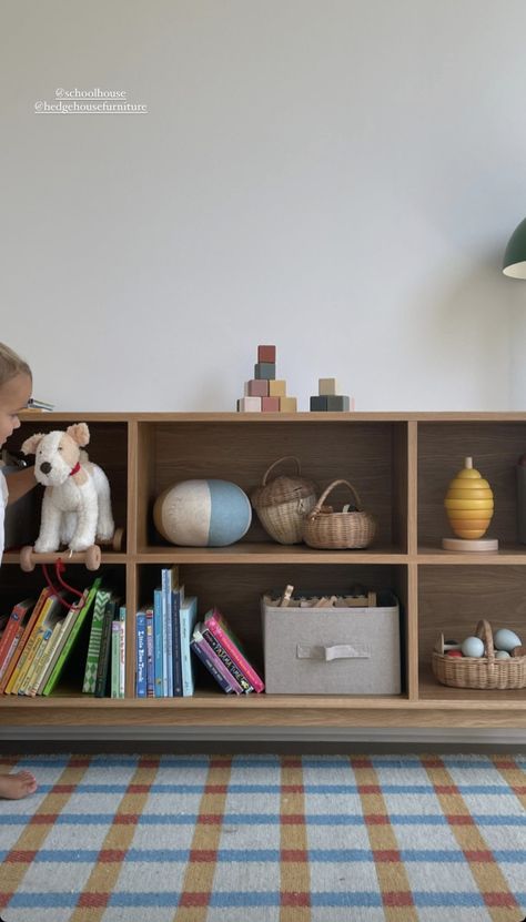 Shelves Kids Room, Danish Nursery Design, Triplet Room Ideas, Living Room Playroom Combo, Minimal Kids Room, Toddler And Baby Room, Vintage Kids Room, Room Organisation, Boys Bedroom Makeover