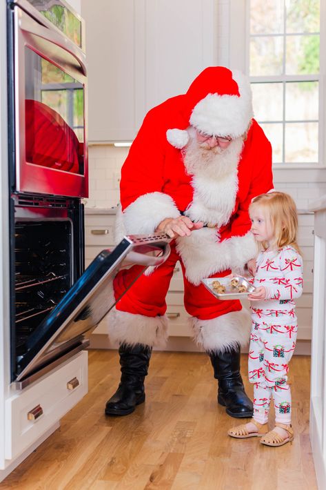 Baking with Santa mini sessions in Flintstone, Georgia near Chattanooga, Tennessee by Elle Bea Photography, kids photographer in North Georgia and Chattanooga, Tennessee Vegan Gluten Free Cupcakes, Santa Mini Session, Kitchen 2021, Santa Mini, Family Mini Sessions, Christmas Experiences, Santa Photos, Vegan Cupcakes, Santa Pictures