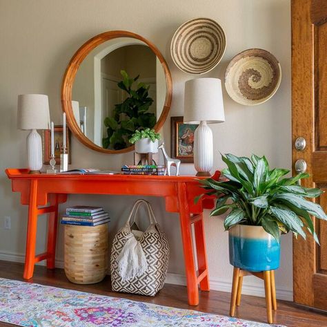 Eclectic Entryway, Bold Decor, Welcome Home, Colorful Decor, Entryway Decor, Home Decor Inspiration, Cozy House, Home Deco, Painted Furniture