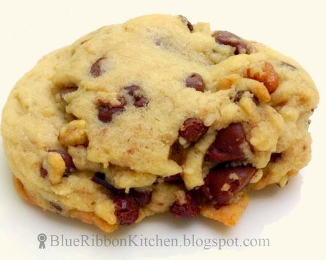 Blue Ribbon Kitchen: CHOCOLATE CHIP COOKIES Potluck Desserts, Bake Sale Recipes, Buttermilk Recipes, Perfect Chocolate Chip Cookies, Chips Recipe, Semi Sweet Chocolate Chips, Fair Food Recipes, Milk Chocolate Chips, Homemade Cookies