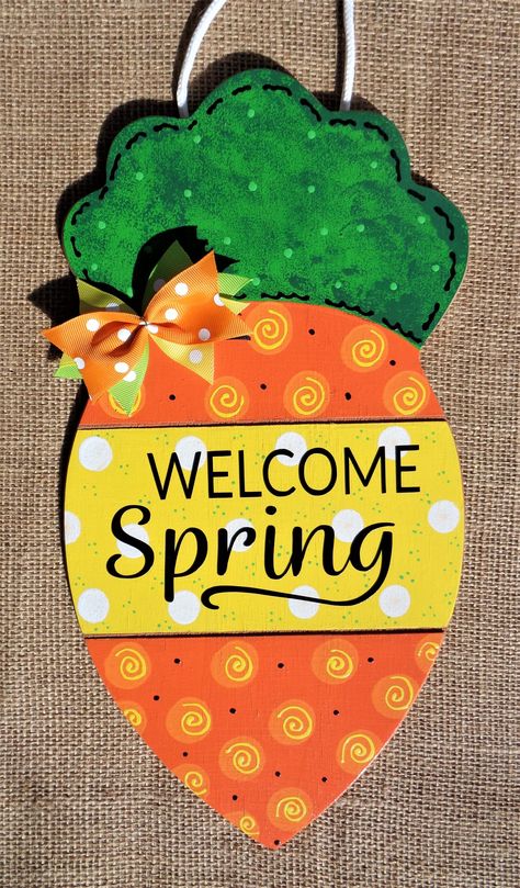 WELCOME SPRING CARROT Sign One Piece Grooved Door Decor Hanger Home Plaque Seasonal Easter Wood Wooden Handcrafted Hand Painted Season Home Slatted Door, Easter Green, Summer Door Hanger, Hanger Home, Outdoor Display, White Rope, Easter Signs, Cross Stitch Bookmarks, Spring Door