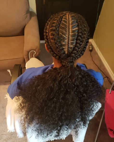 BRAIDER HOUSTON/KATY/CYPRESS on Instagram: “Stitch braids with curly ponytail #houstonhairstylist #houstonbraider #houstonbraiders #houstonbraids #feederbraids #kidsbraids…” Missy Hairstyles, Braids With Curly Ponytail, Reign Hairstyles, Hair Glam, Braid Videos, Black Hairstyle, Kid Braid Styles, Side Ponytail, Curly Ponytail