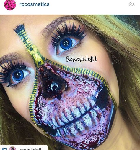 👻👻👻👻👻 @kawaiidoll1 . ・・・www.rc-cosmetics.com Se dieron cuenta que el cierre es dibujado 😊 Zipper Face, Happy Halloweenie, Face Paint Makeup, Face Painting Halloween, Halloween 2015, Sfx Makeup, Halloween Make Up, Halloween Make, Dia De Muertos