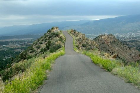 Why Skyline Drive Is One of the Scariest Roads in Colorado Canon City Colorado, Prison Inmates, Denver City, Skyline Drive, Colorado Adventures, Colorado Homes, Scenic Byway, Colorado Travel, Scenic Routes