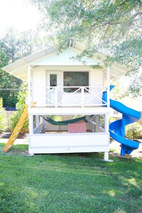 Girl Playhouse Outdoor, Playhouse Outdoor Diy, Tiny Playhouse, Playhouse Plans Diy, Elevated Playhouse, Diy Outdoor Playhouse, Kids Shed, Simple Playhouse, A Frame Playhouse