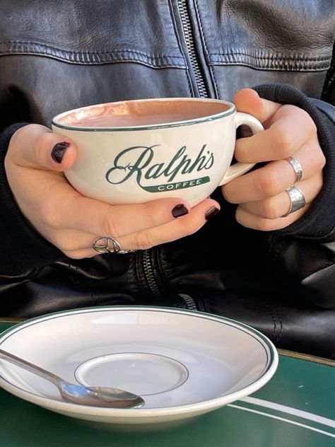 Ralph’s Coffee Aesthetic, Ralphs Coffee Aesthetic, Ralphs Coffee, Ralph’s Coffee, Nyc Photo Ideas, Instagram Feed Goals, Feed Goals, New York Winter, New York Aesthetic